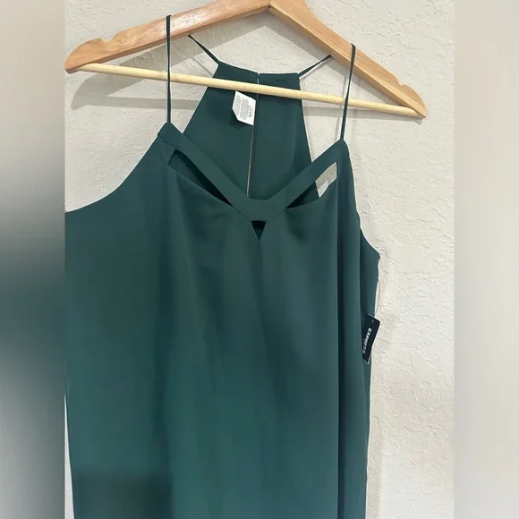 Elegant Green Sleeveless Camisole - Picture 2 of 6